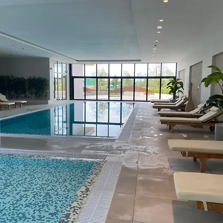 Апартаменты Waterfront Residences - Na Vodi